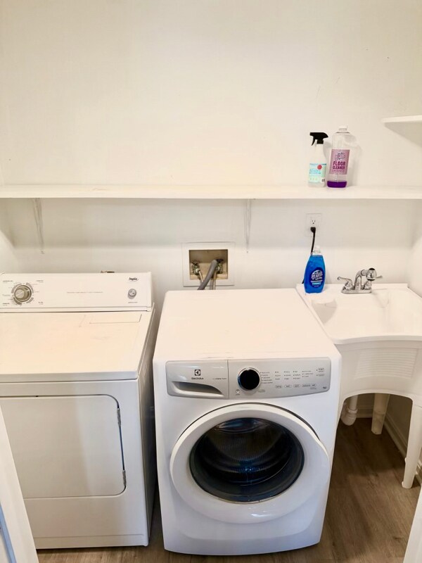 Building Photo - 2004 Fort Pemberton Ct