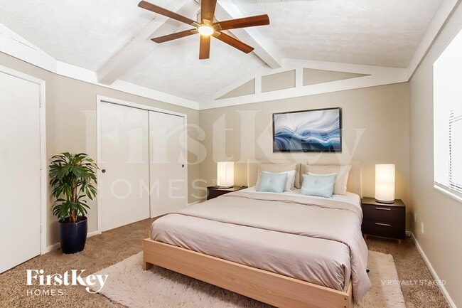 Building Photo - 241 Summit Ridge Dr