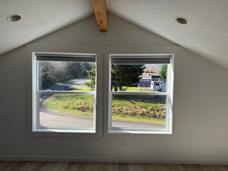 Building Photo - 1601 N 4th Ave