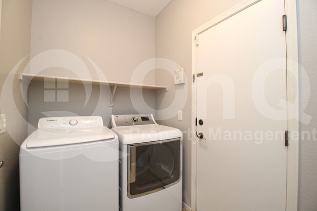 Building Photo - 4769 E Thunderheart Trail