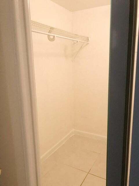 Building Photo - 2050 Oleander Blvd