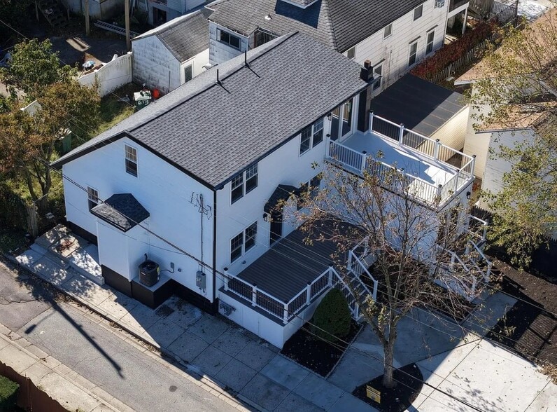 Building Photo - 706 Augustine Rd