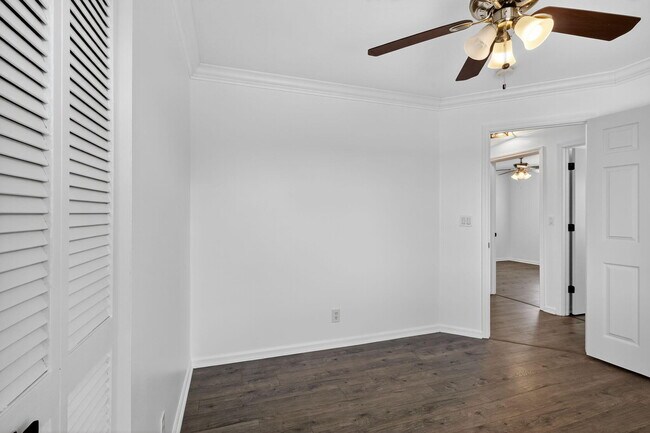 Building Photo - 8225 Pelican Harbour Dr