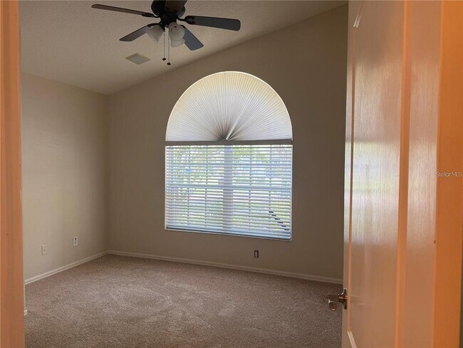 Building Photo - 10609 Chambers Dr
