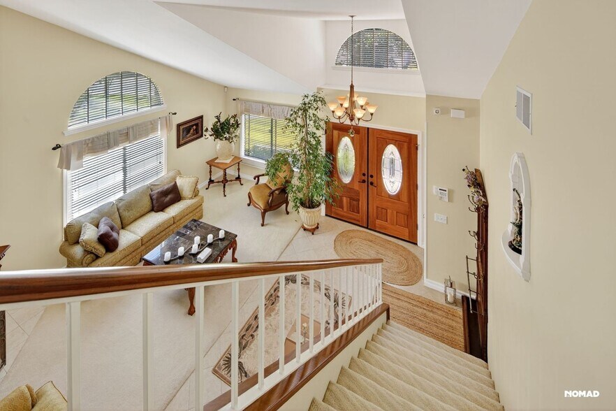 Building Photo - 10317 Oak Ranch Ln