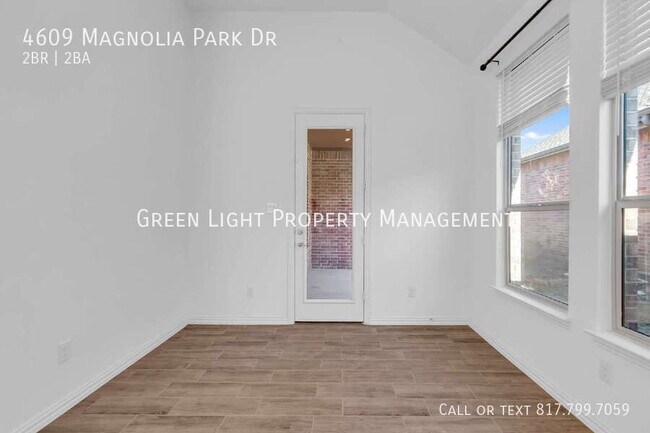 Building Photo - 4609 Magnolia Park Dr