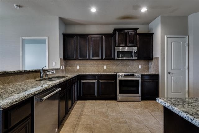 Building Photo - 1305 Lone Pine Dr