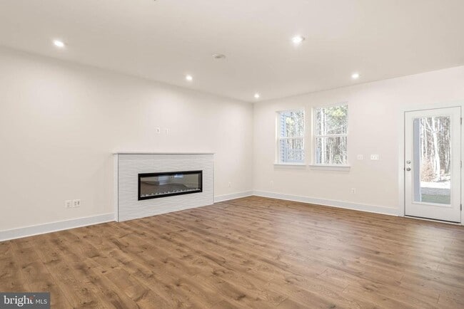 Building Photo - 383 Scranton Ln