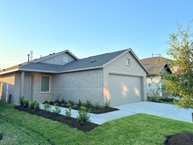 Primary Photo - 6831 Flowering Ginger Ln