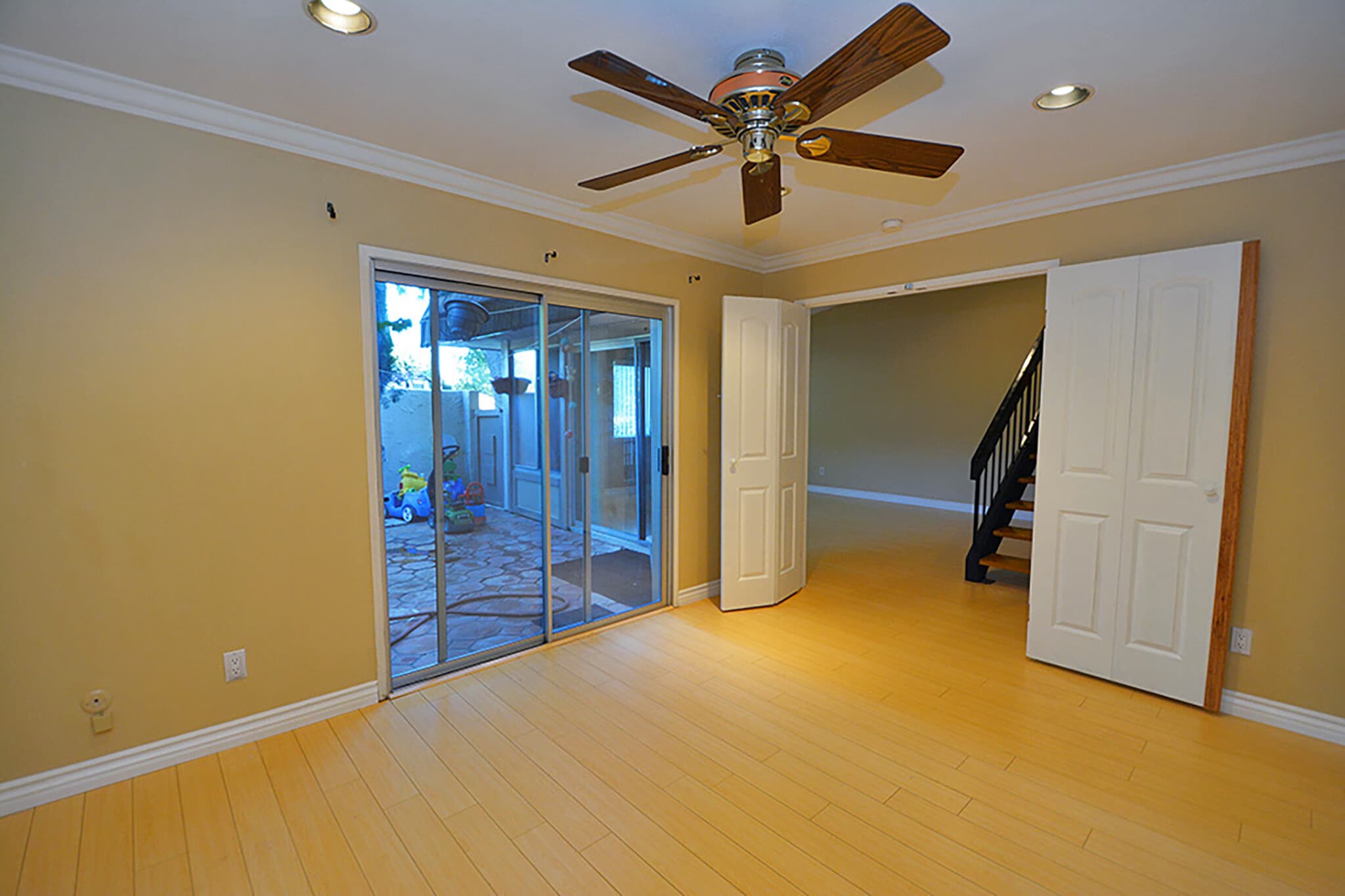 Building Photo - 10051 Valley Circle Blvd