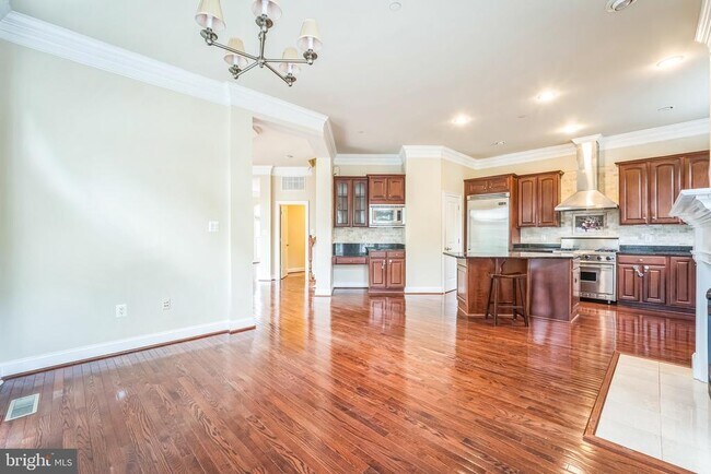Building Photo - 7000 Eastern Red Cedar Ln