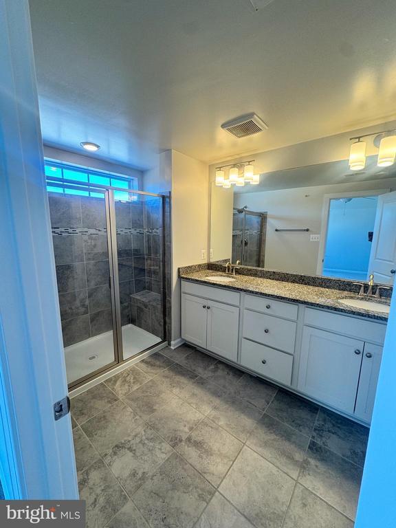 Building Photo - 7160 Brick Kiln Cir