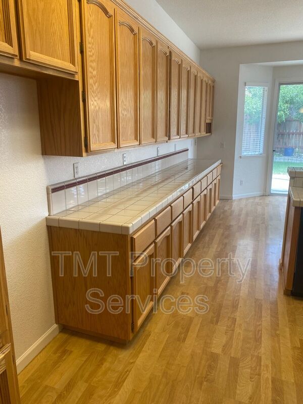 Building Photo - 9265 Horsham Ct