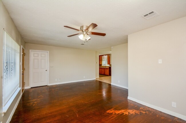 Building Photo - 10214 Rockaway Dr