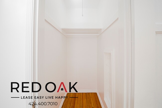 Building Photo - 340 N Curson Ave