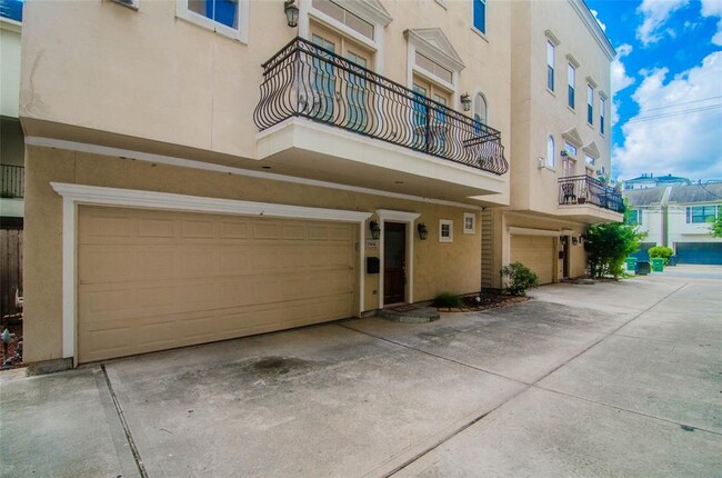 Building Photo - 1504 Birdsall St