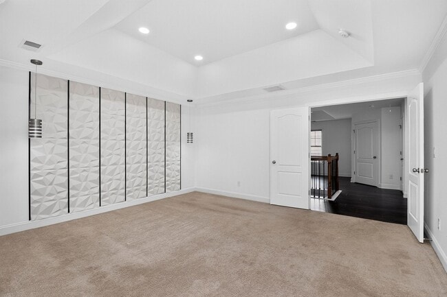 Building Photo - 549 Daventry Ct