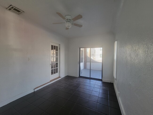 Building Photo - 1514 N Stanton St