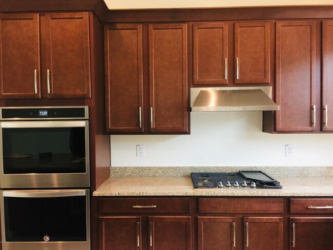 Building Photo - 9553 E Theia Dr