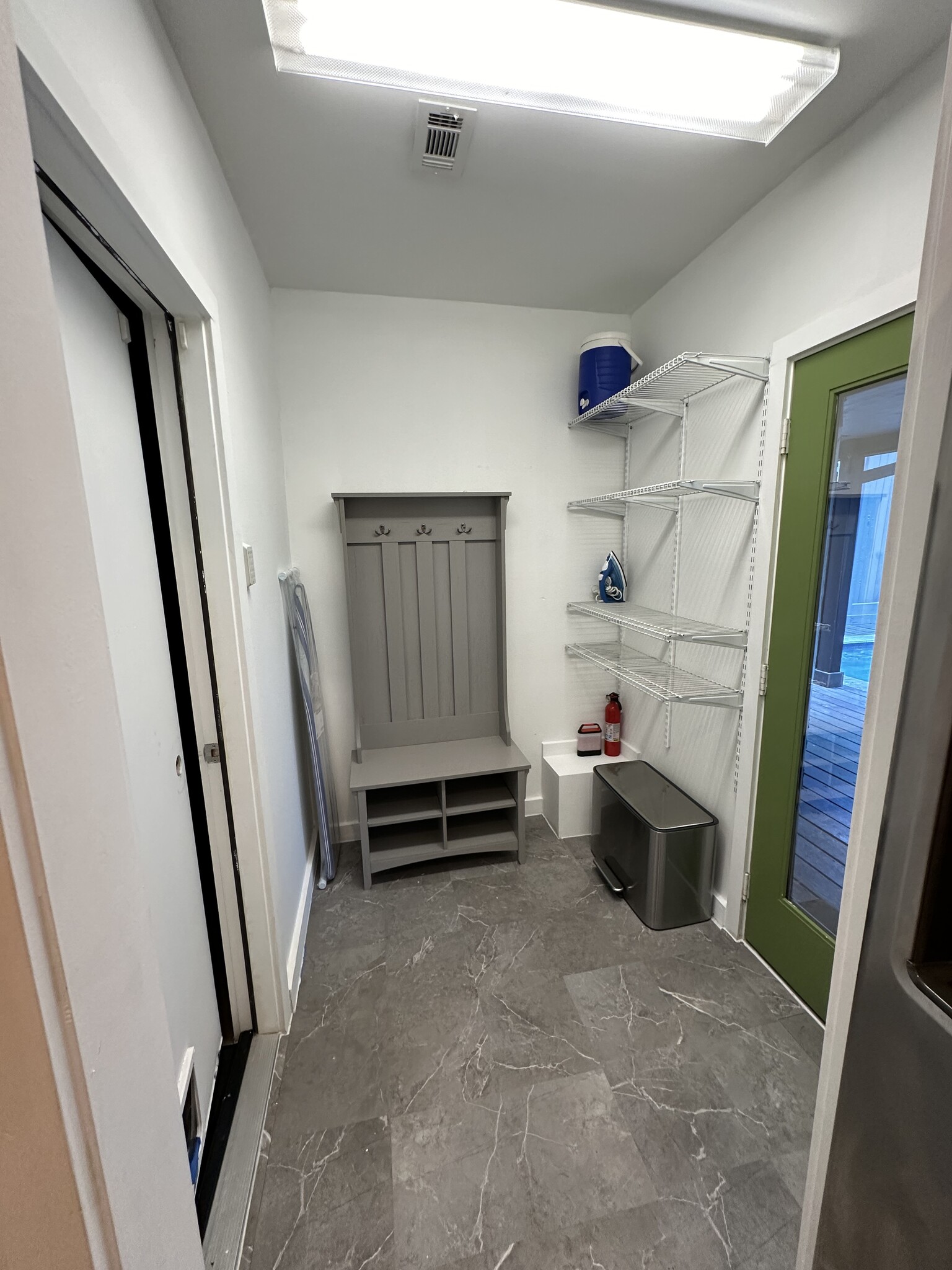 Mudroom / Storage Area - 2106 Ansbury Dr