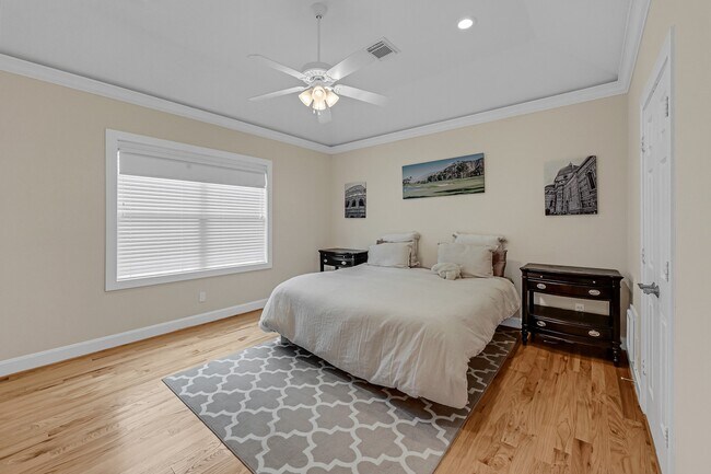 Building Photo - 2414 Dorrington St