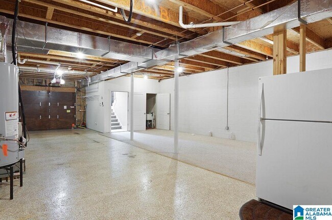 Building Photo - 2081 Eagle Ridge Dr