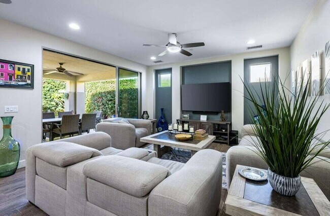 Building Photo - 51287 Longmeadow St