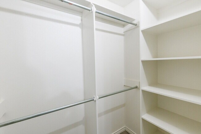 Building Photo - Beautiful Duplex in Shallowater