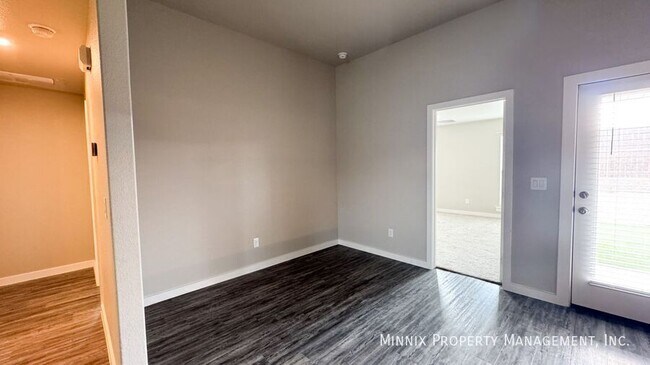 Building Photo - 3219 Abbeville Ave