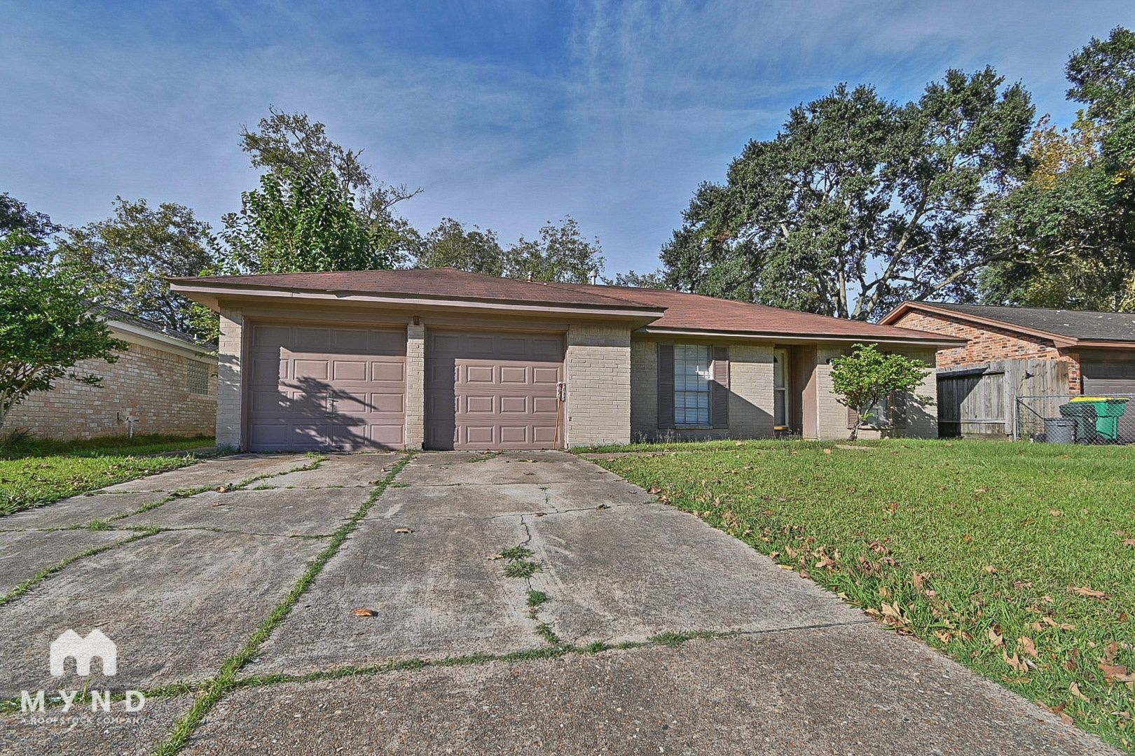 Building Photo - 712 Meadowglen Dr