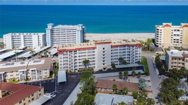 Building Photo - 813 Ormond St