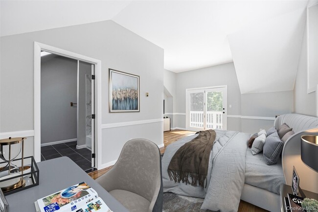 Building Photo - 12 State Line Rd