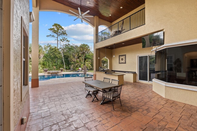 Building Photo - 14471 Paddock Dr