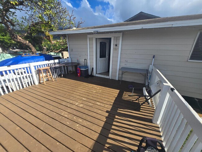 Building Photo - 84-956 Hanalei St - Unit B