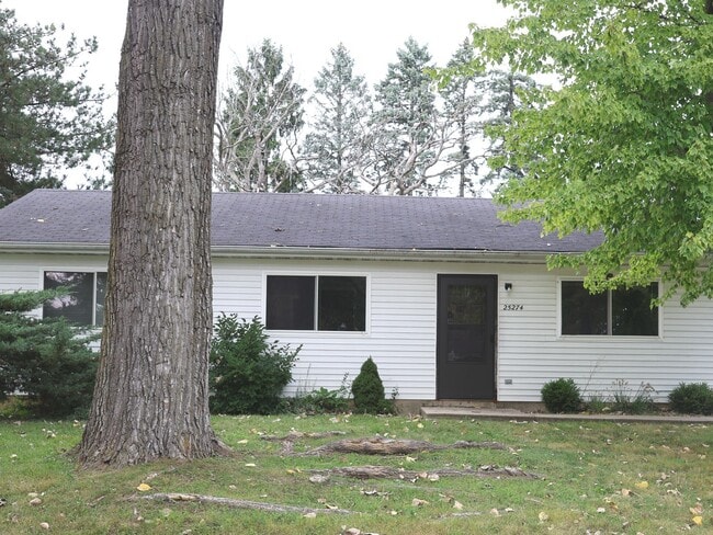 Primary Photo - 25274 W Lincoln Dr