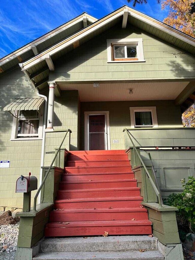 Building Photo - 322 Buena Vista St