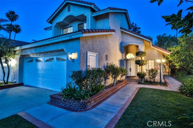 Building Photo - 176 Cll Renata