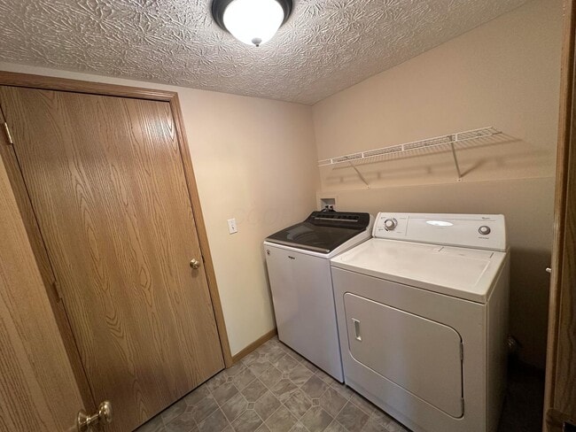 Building Photo - 135 Saratoga St