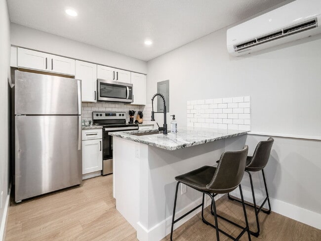 Building Photo - Charming Updated 1-Bedroom Home in Desirable Southern Orchards