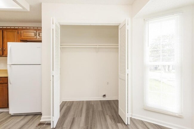 Building Photo - 3104 Kinwood Dr