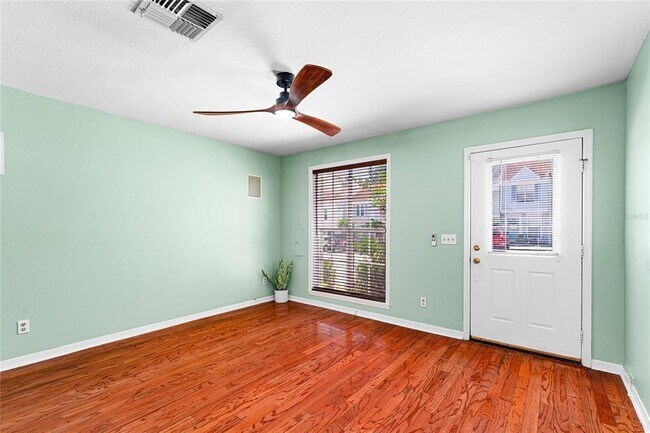 Building Photo - 5704 Bratton Dr
