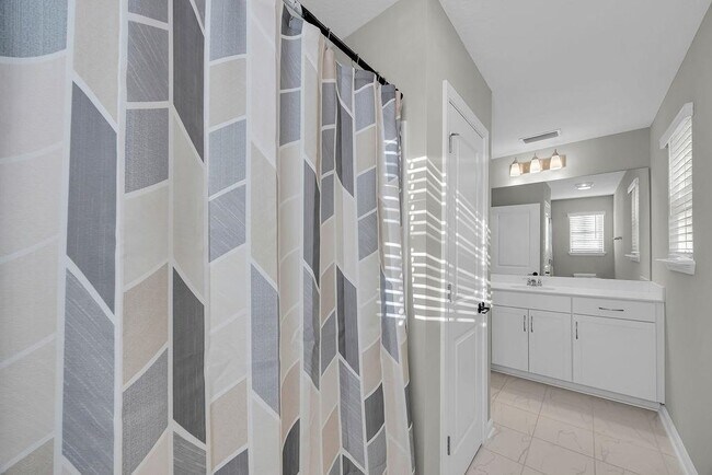 Building Photo - 161 Goldcrest Wy