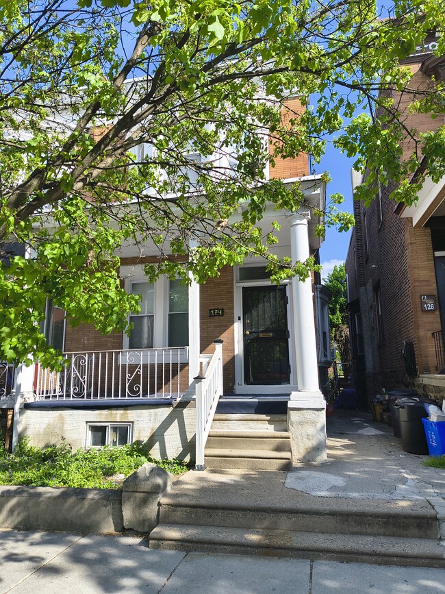 Building Photo - 124 W Sylvania St