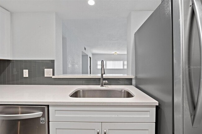 Building Photo - 4141 Bayshore Blvd