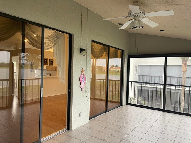 Building Photo - 10910 Lakemore Ln