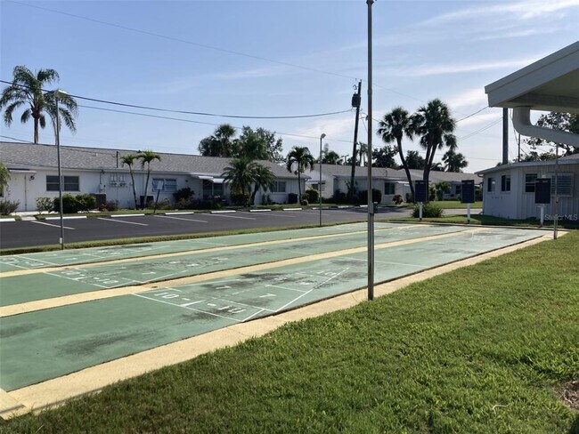 Building Photo - 6110 Coral Way