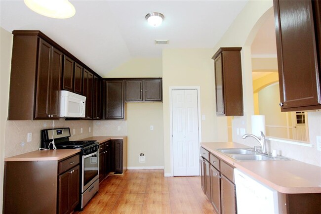 Building Photo - 71 Atascadero Dr