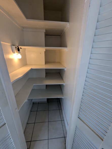 Building Photo - 410 S G St