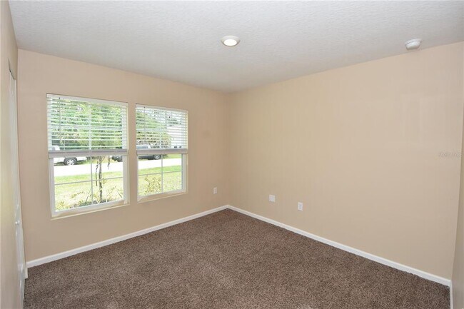 Building Photo - 14 Pine Cottage Ln