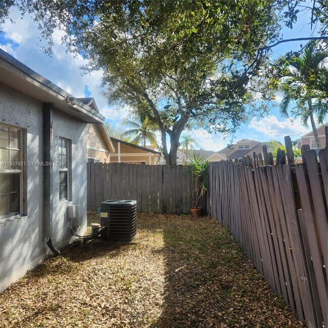 Building Photo - 223 SW 159th Terrace